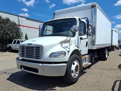 Freightliner M2 106 18 ft Box Truck - 260HP, 6 Speed Automatic, Roll up Door