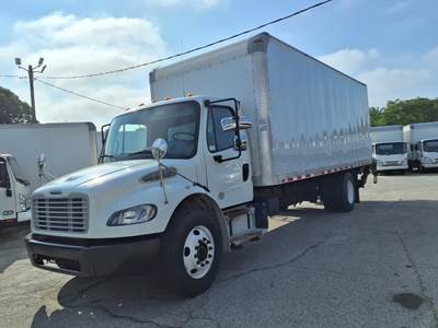 Freightliner M2 106 22 ft Box Truck - 240HP, 6 Speed Automatic, Roll up Door, Liftgate