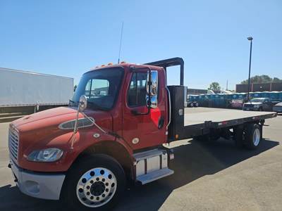 Freightliner M2 106 22 ft Box Truck - 300HP, 6 Speed Automatic