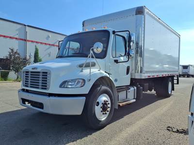Freightliner M2 106 18 ft Box Truck - 260HP, 6 Speed Automatic, Roll up Door