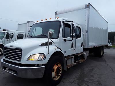 Freightliner M2 106 24 ft Box Truck - 240HP, 6 Speed Automatic, Roll up Door, Liftgate