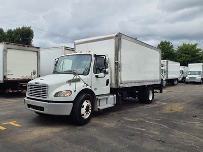 Freightliner M2 106 18 ft Box Truck - 260HP, 6 Speed Automatic, Roll up Door
