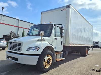 Freightliner M2 106 26 ft Box Truck - 240HP, 6 Speed Automatic, Roll up Door, Liftgate