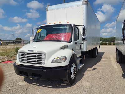 Freightliner M2 106 26 ft Box Truck - 240HP, 9 Speed Automatic, Roll up Door, Liftgate