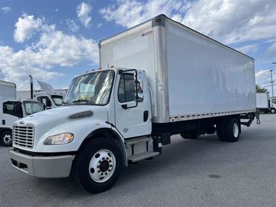 Freightliner M2 106 26 ft Box Truck - 240HP, 9 Speed Automatic, Roll up Door, Liftgate