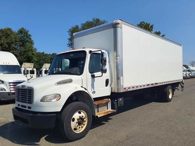 Freightliner M2 106 26 ft Box Truck - 270HP, 6 Speed Automatic, Roll up Door, Liftgate