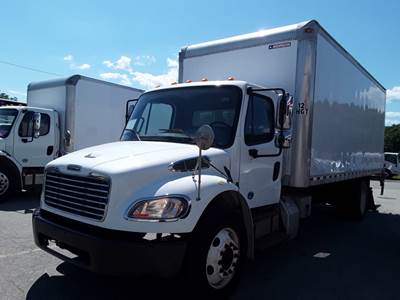 Freightliner M2 106 20 ft Box Truck - 240HP, 6 Speed Automatic, Roll up Door, Liftgate