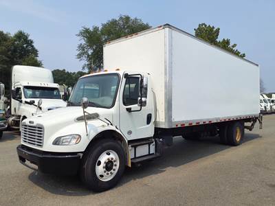 Freightliner M2 106 26 ft Box Truck - 260HP, 6 Speed Automatic, Roll up Door, Liftgate