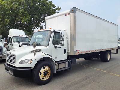 Freightliner M2 106 26 ft Box Truck - 280HP, 6 Speed Automatic, Roll up Door