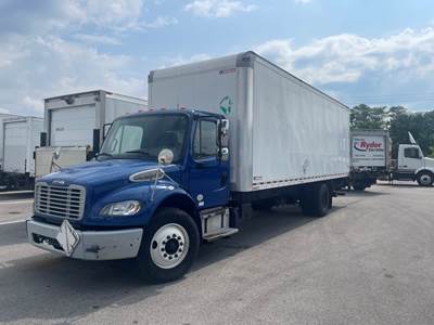 Freightliner M2 106 26 ft Box Truck - 240HP, 9 Speed Automatic, Roll up Door, Liftgate