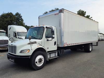 Freightliner M2 106 26 ft Box Truck - 280HP, 6 Speed Automatic, Roll up Door