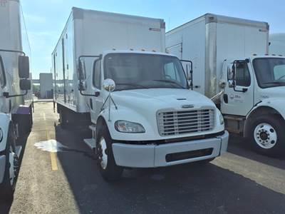 Freightliner M2 106 26 ft Box Truck - 240HP, 6 Speed Automatic, Roll up Door, Liftgate