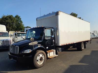 Freightliner M2 106 26 ft Box Truck - 240HP, 6 Speed Automatic, Roll up Door, Liftgate