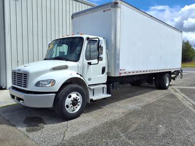 Freightliner M2 106 26 ft Box Truck - 280HP, 6 Speed Automatic, Roll up Door, Liftgate