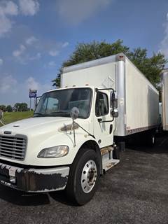 Freightliner M2 106 26 ft Box Truck - 280HP, 6 Speed Automatic, Roll up Door, Liftgate