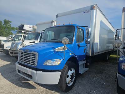 Freightliner M2 106 26 ft Box Truck - 220HP, 6 Speed Automatic, Roll up Door, Liftgate