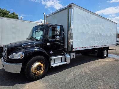 Freightliner M2 106 26 ft Box Truck - 200HP, 9 Speed Automatic, Roll up Door