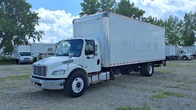 Freightliner M2 106 26 ft Box Truck - 240HP, 6 Speed Automatic, Roll up Door, Liftgate