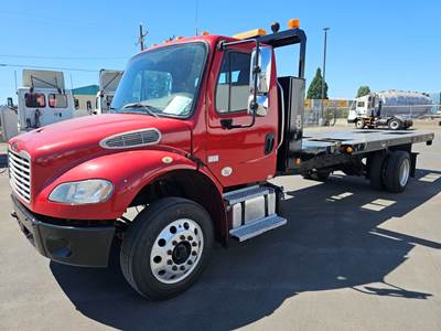 Freightliner M2 106 22 ft Box Truck - 300HP, 5 Speed Automatic