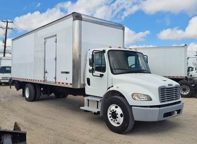 Freightliner M2 106 26 ft Box Truck - 240HP, 9 Speed Automatic, Roll up Door, Liftgate