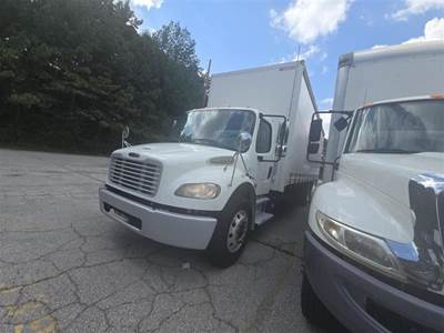 Freightliner M2 106 26 ft Box Truck - 300HP, 6 Speed Automatic, Roll up Door, Liftgate