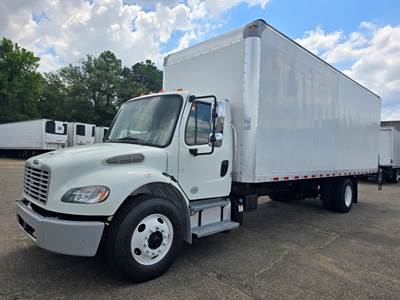 Freightliner M2 106 26 ft Box Truck - 240HP, 9 Speed Automatic, Roll up Door