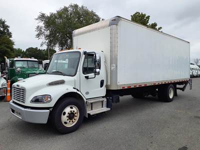 Freightliner M2 106 26 ft Box Truck - 240HP, 6 Speed Automatic, Roll up Door, Liftgate