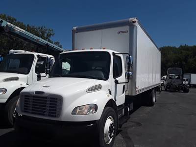 Freightliner M2 106 26 ft Box Truck - 230HP, 6 Speed Automatic, Roll up Door, Liftgate
