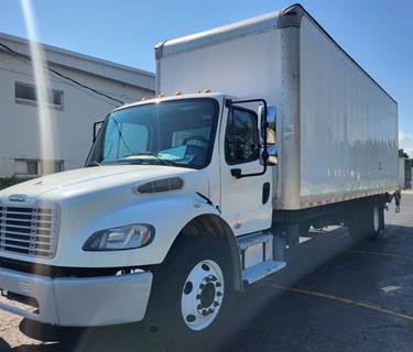 Freightliner M2 106 26 ft Box Truck - 240HP, 6 Speed Automatic, Roll up Door, Liftgate