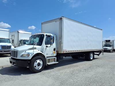 Freightliner M2 106 26 ft Box Truck - 240HP, 9 Speed Automatic, Roll up Door, Liftgate