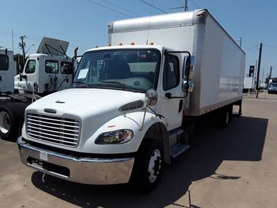 Freightliner M2 106 26 ft Box Truck - 280HP, 6 Speed Automatic, Roll up Door, Liftgate