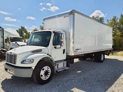 Freightliner M2 106 26 ft Box Truck - 240HP, 9 Speed Automatic, Roll up Door, Liftgate