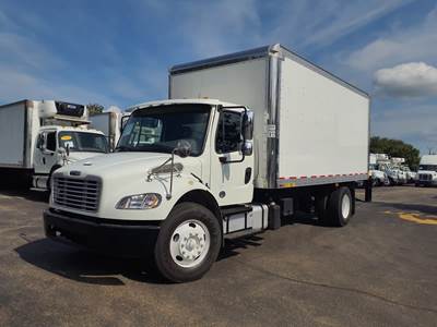 Freightliner M2 106 18 ft Box Truck - 260HP, 6 Speed Automatic, Roll up Door