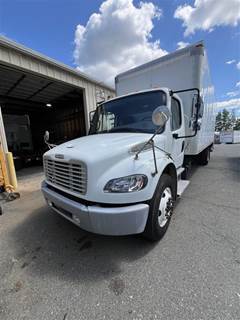 Freightliner M2 106 24 ft Box Truck - 260HP, 6 Speed Automatic, Roll up Door, Liftgate