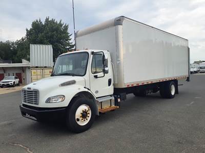 Freightliner M2 106 26 ft Box Truck - 240HP, 6 Speed Automatic, Roll up Door, Liftgate