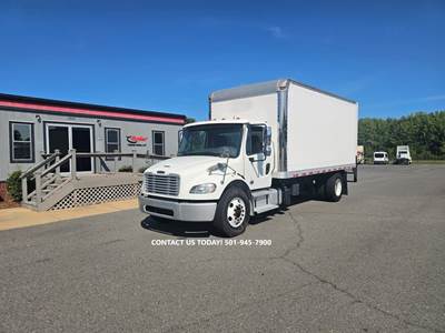 Freightliner M2 106 18 ft Box Truck - 260HP, 6 Speed Automatic, Roll up Door