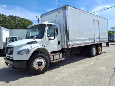 Freightliner M2 106 24 ft Box Truck - 270HP, 6 Speed Automatic, Roll up Door