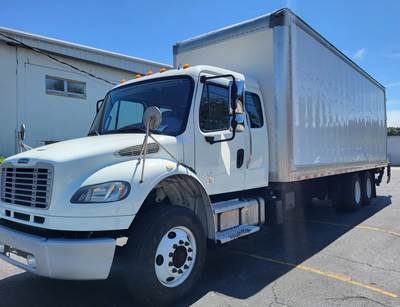 Freightliner M2 106 28 ft Box Truck - 270HP, 6 Speed Automatic, Swing Door, Liftgate