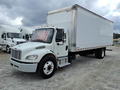 Freightliner M2 106 26 ft Box Truck - 230HP, 6 Speed Automatic, Roll up Door