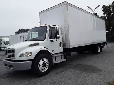 Freightliner M2 106 26 ft Box Truck - 280HP, 9 Speed Automatic, Roll up Door, Liftgate