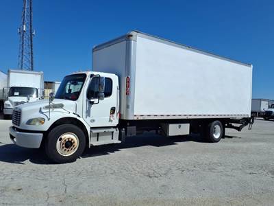 Freightliner M2 106 26 ft Box Truck - 240HP, 9 Speed Automatic, Roll up Door, Liftgate