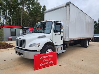 Freightliner M2 106 26 ft Box Truck - 240HP, 9 Speed Automatic, Roll up Door, Liftgate