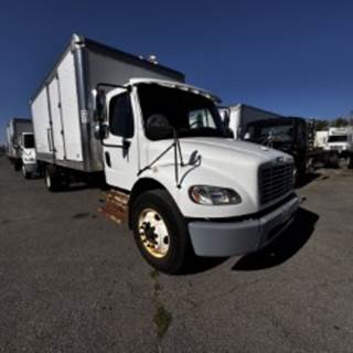 Freightliner M2 106 20 ft Box Truck - 325HP, 6 Speed Automatic, Roll up Door