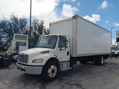 Freightliner M2 106 26 ft Box Truck - 240HP, 6 Speed Automatic, Roll up Door, Liftgate
