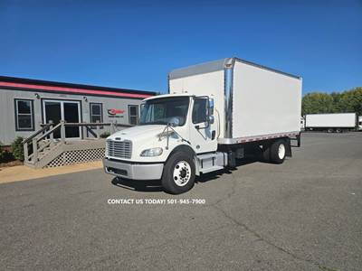 Freightliner M2 106 18 ft Box Truck - 260HP, 6 Speed Automatic, Roll up Door
