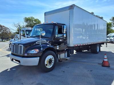 Freightliner M2 106 26 ft Box Truck - 240HP, 6 Speed Automatic, Roll up Door, Liftgate