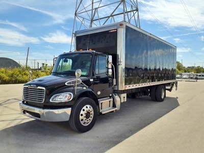 Freightliner M2 106 26 ft Box Truck - 240HP, 6 Speed Automatic, Roll up Door, Liftgate