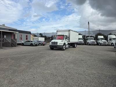 Freightliner M2 106 18 ft Box Truck - 260HP, 6 Speed Automatic, Roll up Door