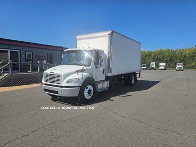 Freightliner M2 106 18 ft Box Truck - 260HP, 6 Speed Automatic, Roll up Door