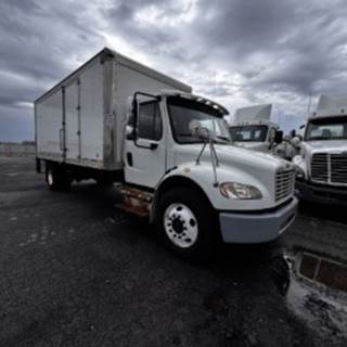 Freightliner M2 106 20 ft Box Truck - 325HP, 6 Speed Automatic, Roll up Door